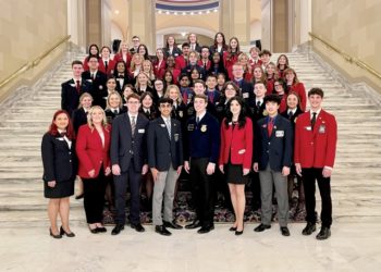 Oklahoma CareerTech students at the State Capitol.