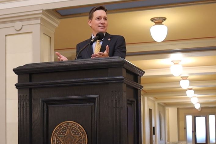 Lt. Gov. Matt Pinnell speaks to Next Gen Under 30 award recipients.