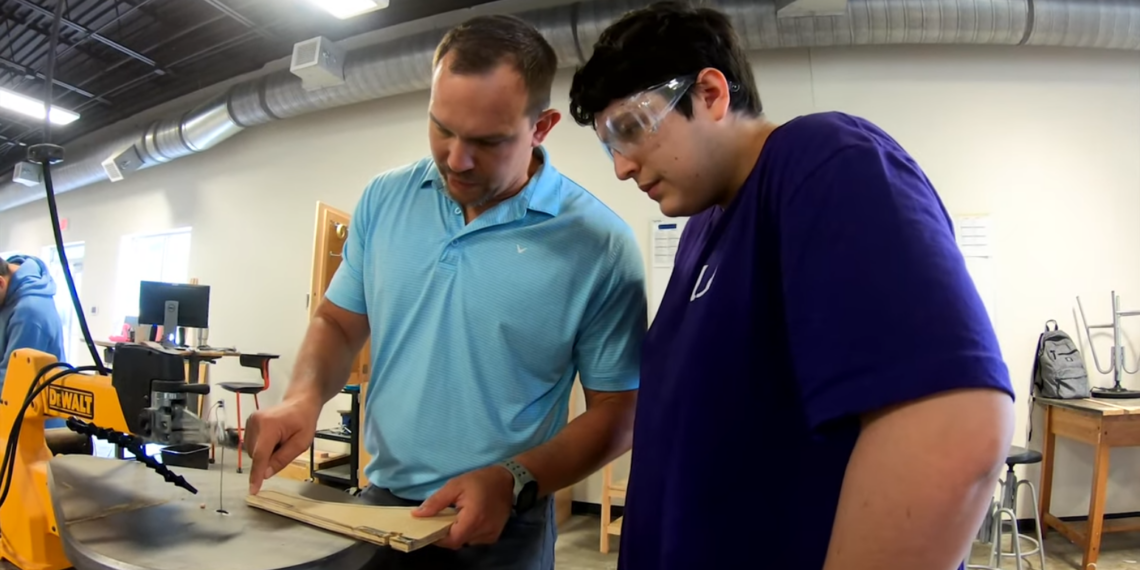 Construction training program big hit in Tulsa area schools; program leader supports Graduation Act of 2024