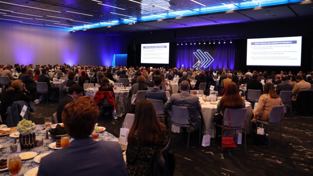 A large crowd of state and business leaders attended the State of Business Forum.