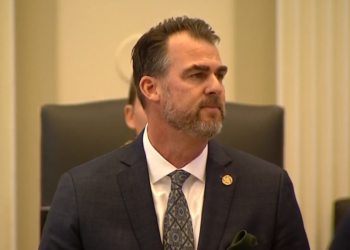 Gov. Stitt’s State of State calls for income tax cut, business focus, announces DOGE-OK