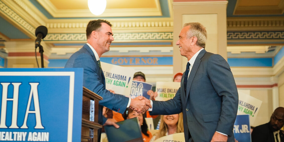 Gov. Kevin Stitt welcomes .S. Health and Human Services Secretary Robert F. Kennedy Jr. Photo from Stitt's office.