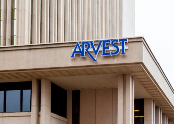 Arvest Pilots Bilingual Branch Model, Expanding Access in Lawton