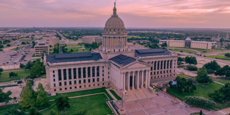 Stitt approves two emergency appropriations, repeals Service Oklahoma rules