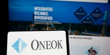 ONEOK says two directors will retire at May annual meeting