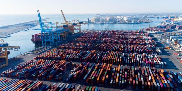 Brookings: Tariff surge to 80‑year high shows small short‑run hit to U.S. economy