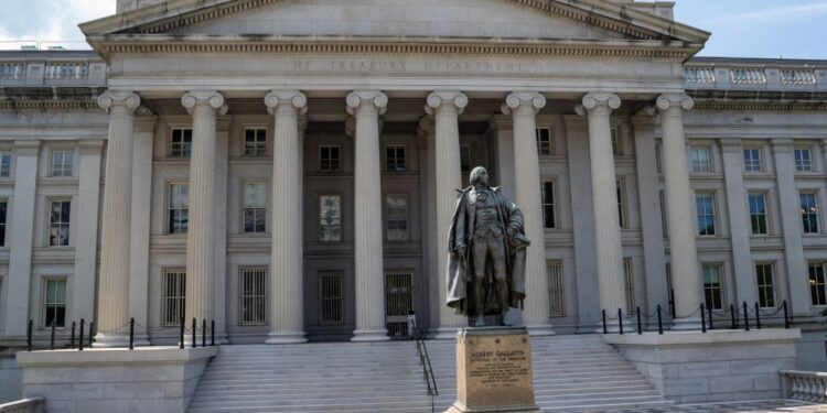 CNBC: Treasury Secretary says global tariff to rise to 15% this week