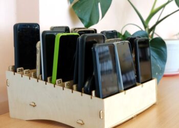 Senate advances bill to extend ‘bell to bell’ cellphone ban in schools