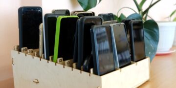 Senate advances bill to extend ‘bell to bell’ cellphone ban in schools