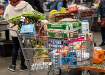 Survey: Oklahomans cutting spending as prices rise
