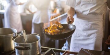 Edmond restaurant owner says SQ 832 could hurt small businesses