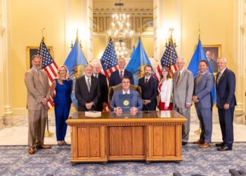 Ceremonial signing marks new pathway to CPA licensure in Oklahoma